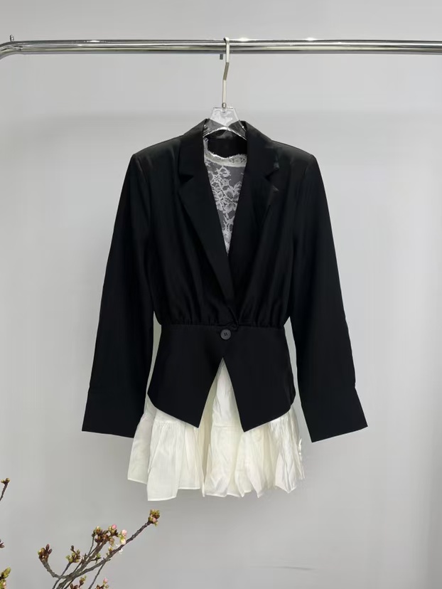 【WRZS】春季新品 优雅复古收腰西装＋蕾丝拼接背心 V 领连衣裙套装