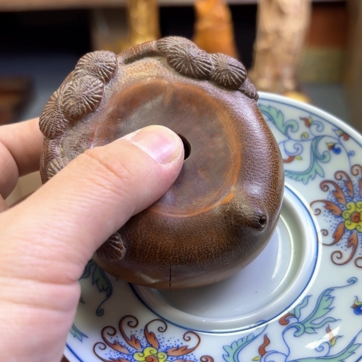 瓷片精致雕刻工艺