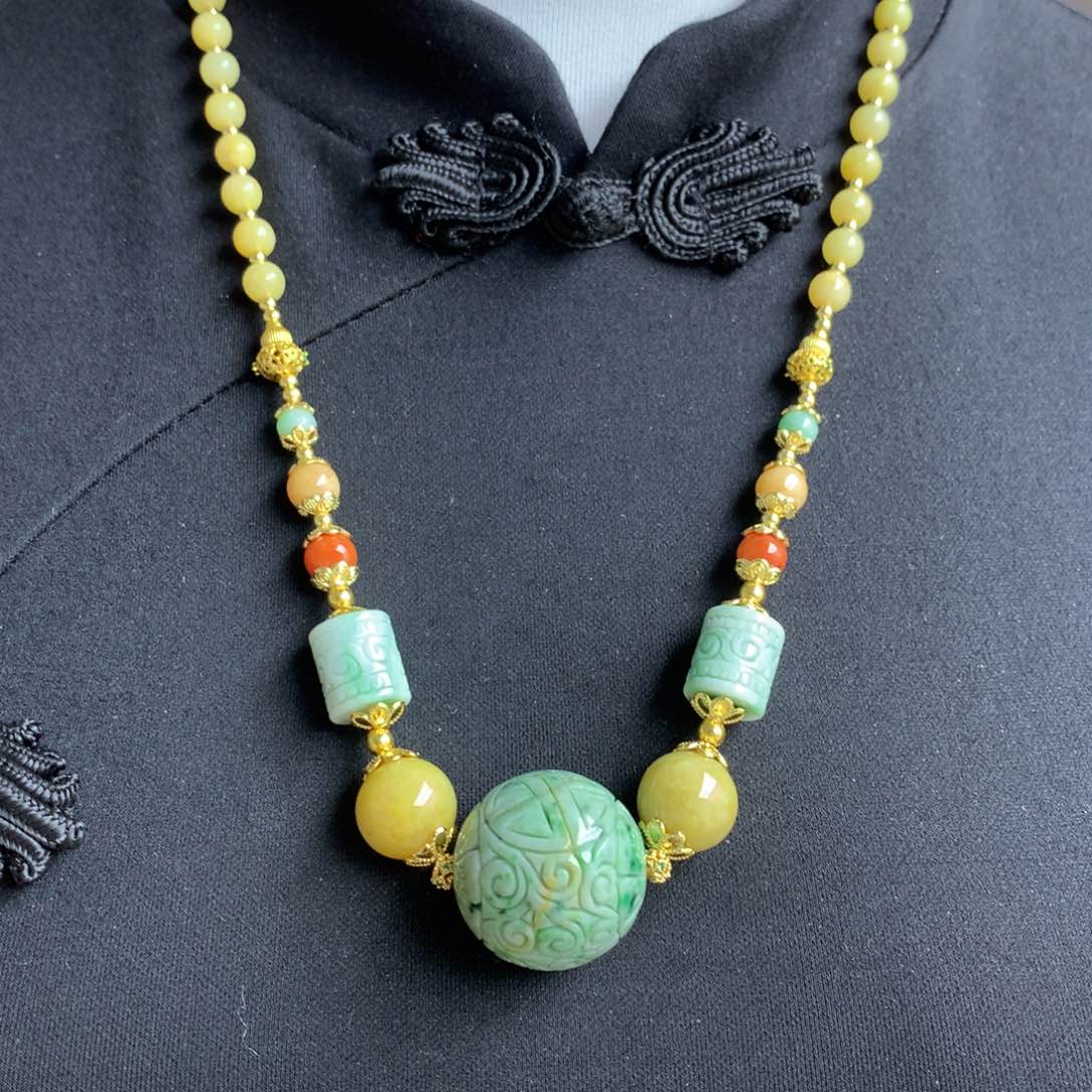 翡翠颈饰未镶嵌翡翠