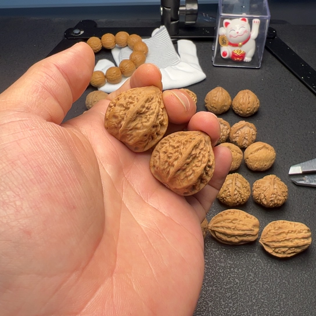 文玩核桃把件龙脊背