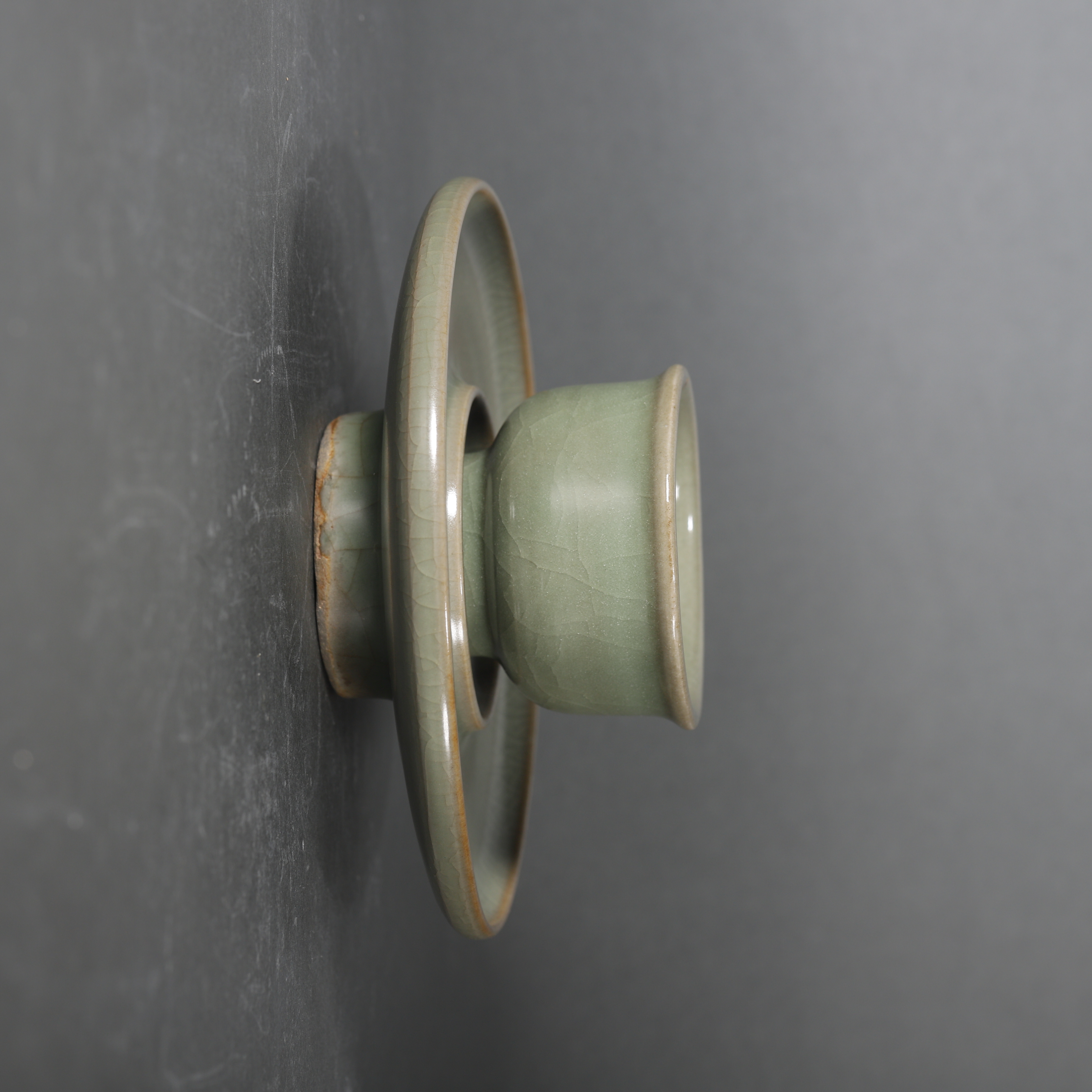 Lot11 明代龙泉窑青釉盏托一套