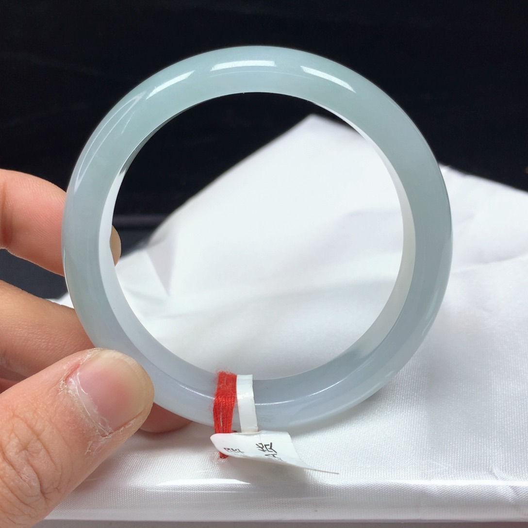 翡翠手镯（圆镯）未镶嵌55.1