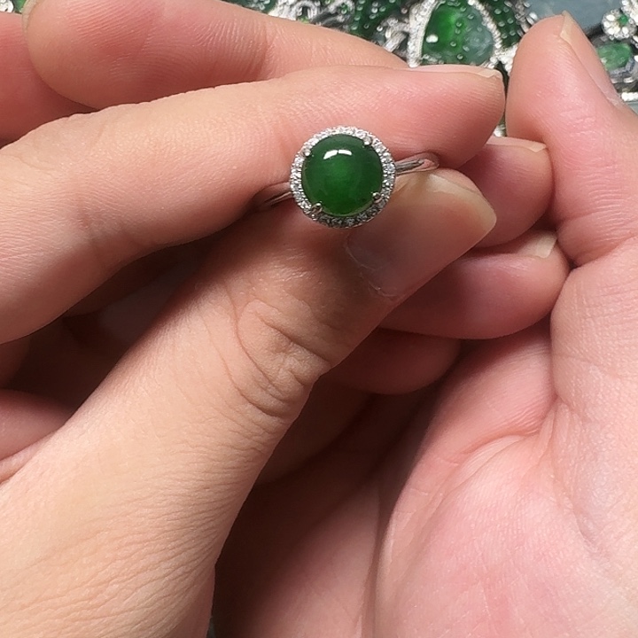 翡翠未镶嵌颈饰天然A货翡翠放漏