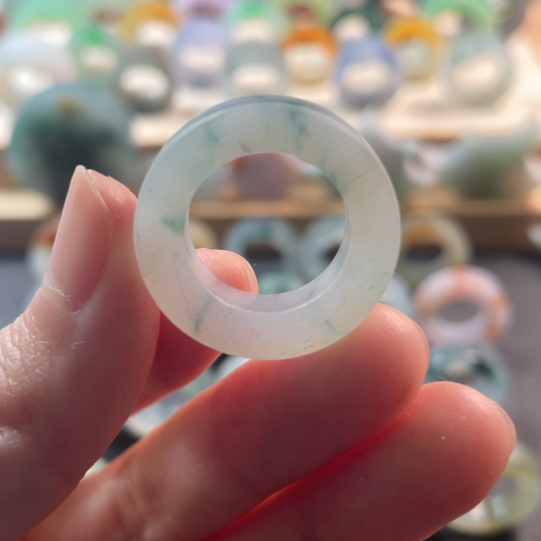 定制翡翠未镶嵌戒指