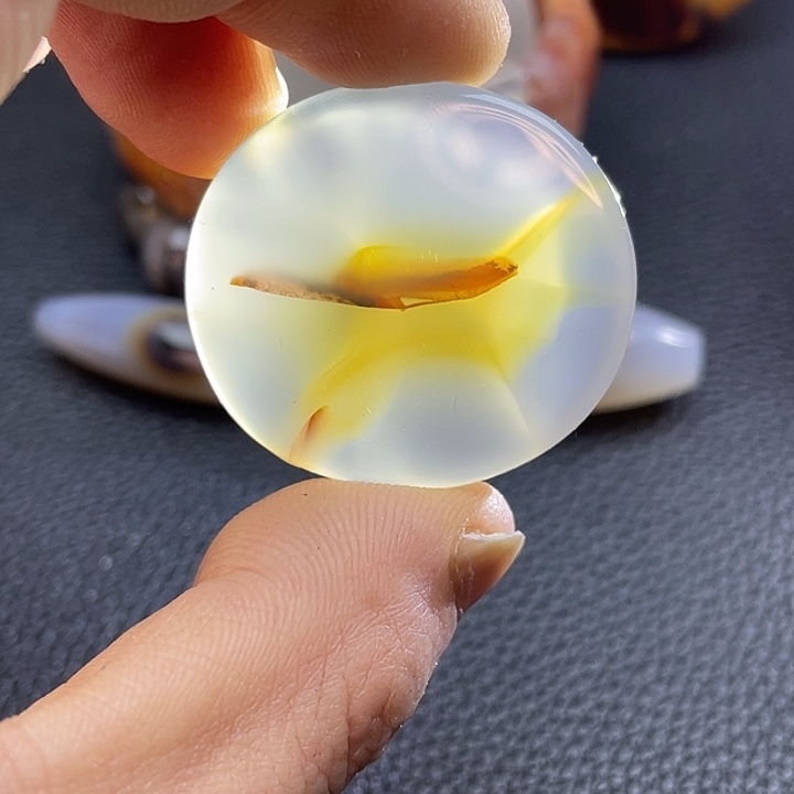 花***仕玛瑙/玉髓未镶嵌颈饰