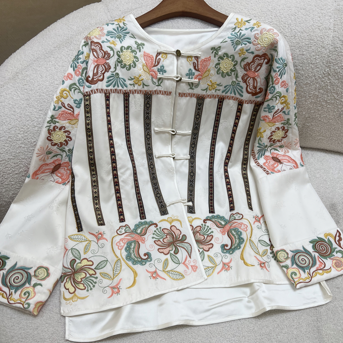 【朱朱甄选】新中式气质提花国风刺绣高级外套52588