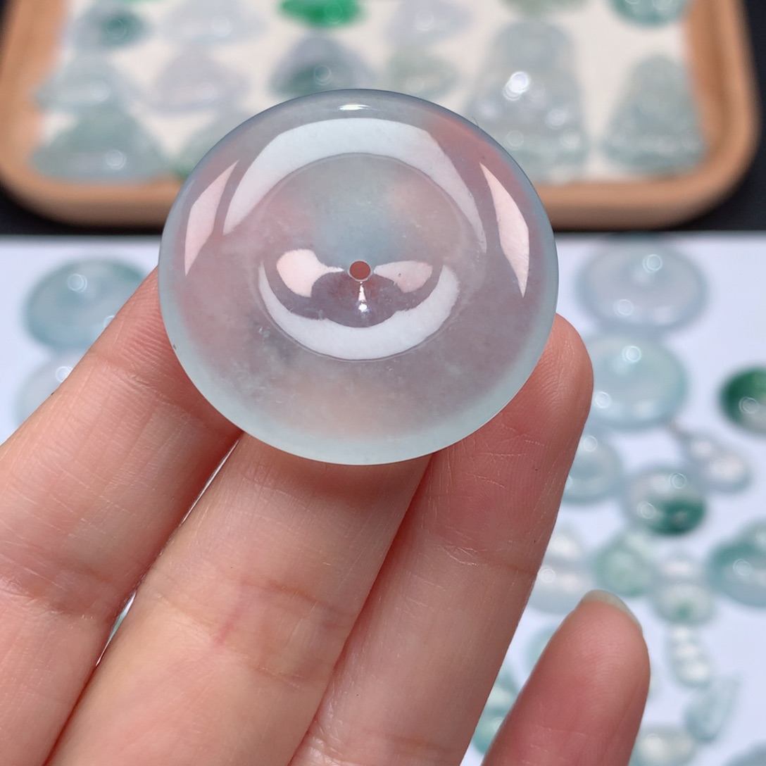 翡翠颈饰未镶嵌冰种大平安扣