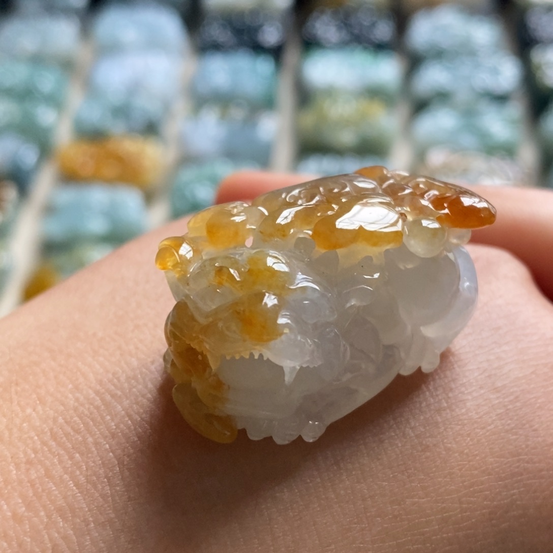 翡翠未镶嵌颈饰天然翡翠貔貅吊坠