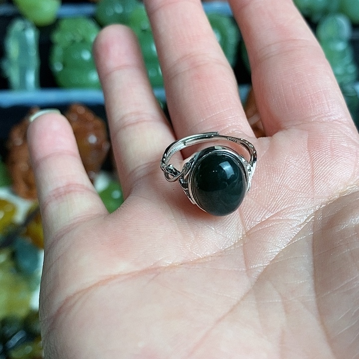 未镶嵌蛇纹石玉颈饰喵*恙