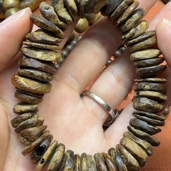 大叶紫檀（黑酸枝木类）地**特