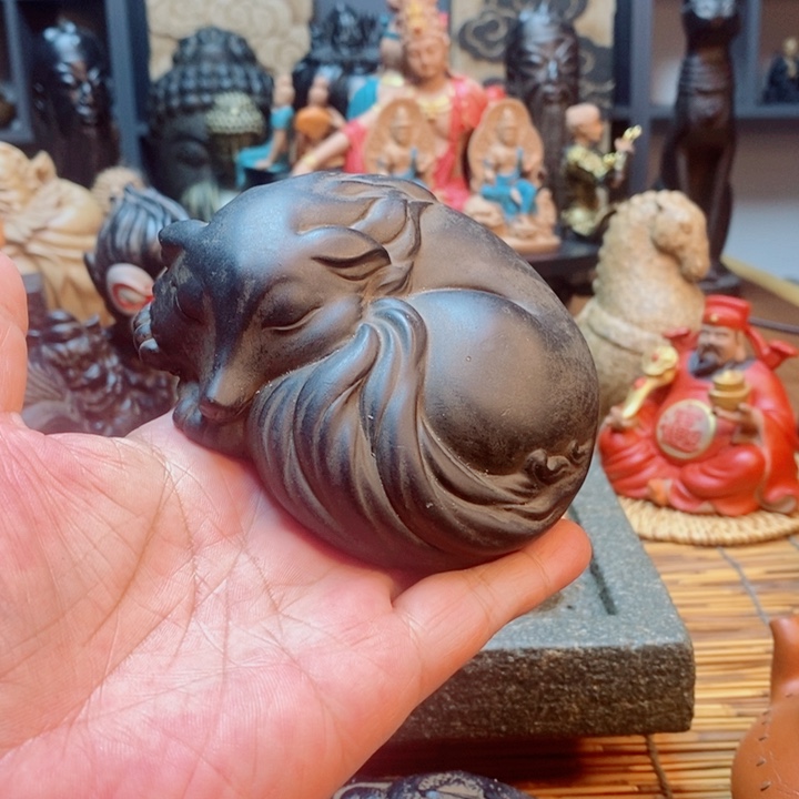 有机玻璃火山岩狐狸摆件