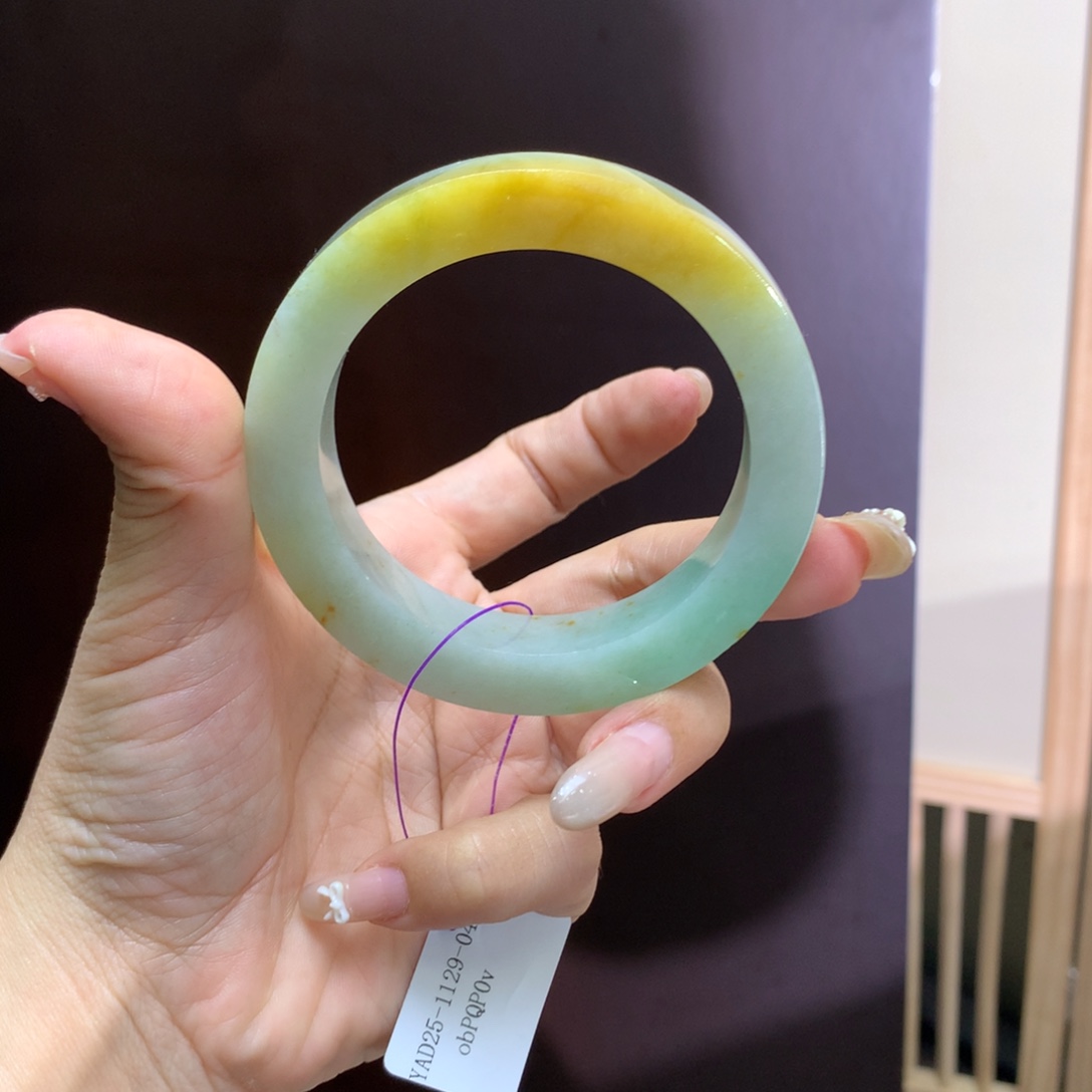 定制翡翠未镶嵌翡翠手镯