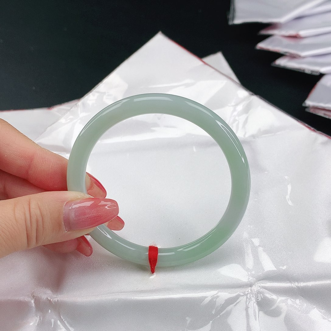 翡翠手镯未镶嵌翡翠757