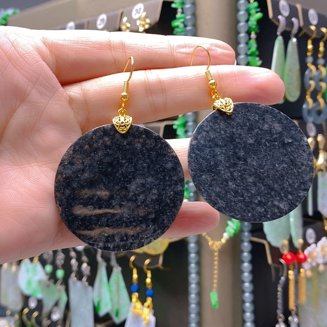 未镶嵌翡翠耳饰翡翠