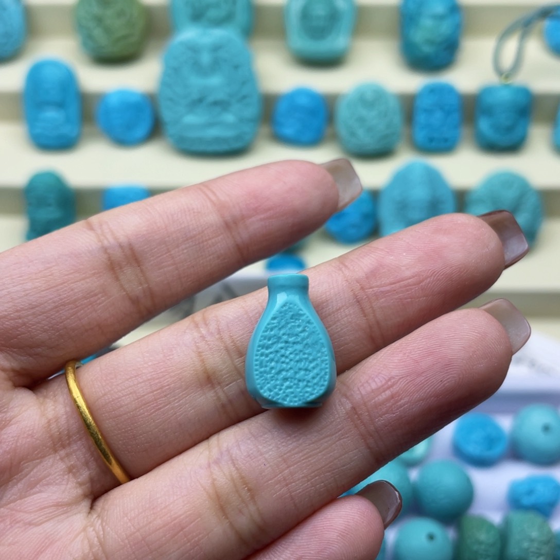 绿松石雕刻未镶嵌