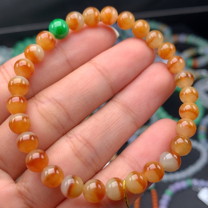 翡翠手镯未镶嵌卡