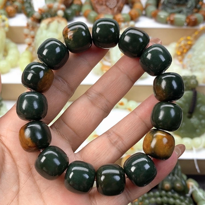 【闪购商品】透闪石质玉手串未镶嵌