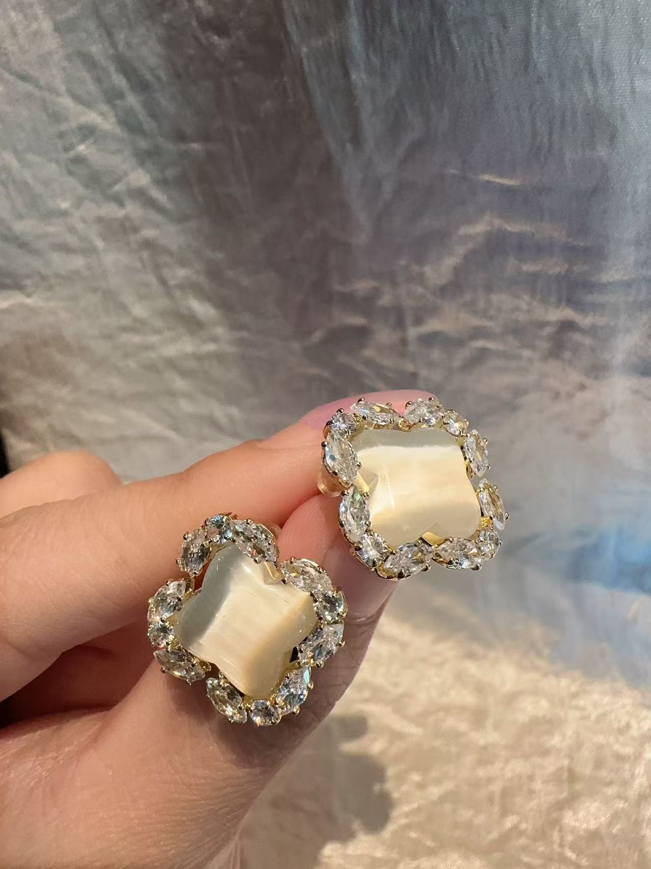 非金属树脂耳饰 【BORAKOO】香槟金四叶草猫眼高级耳饰