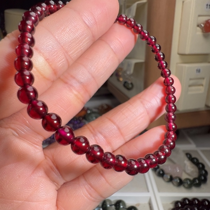 未镶嵌石榴石手链天然石榴石