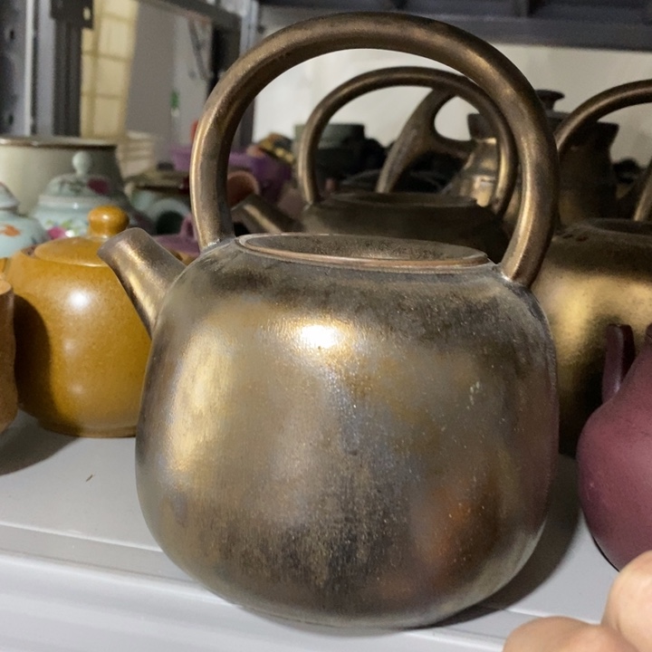 陶瓷艺术品及陶瓷壶