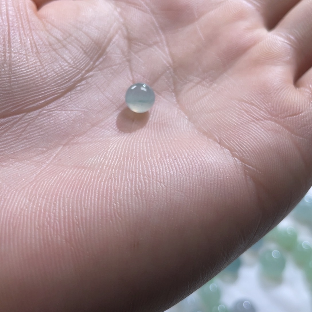 乐***姐定制翡翠未镶嵌天然翡翠A货