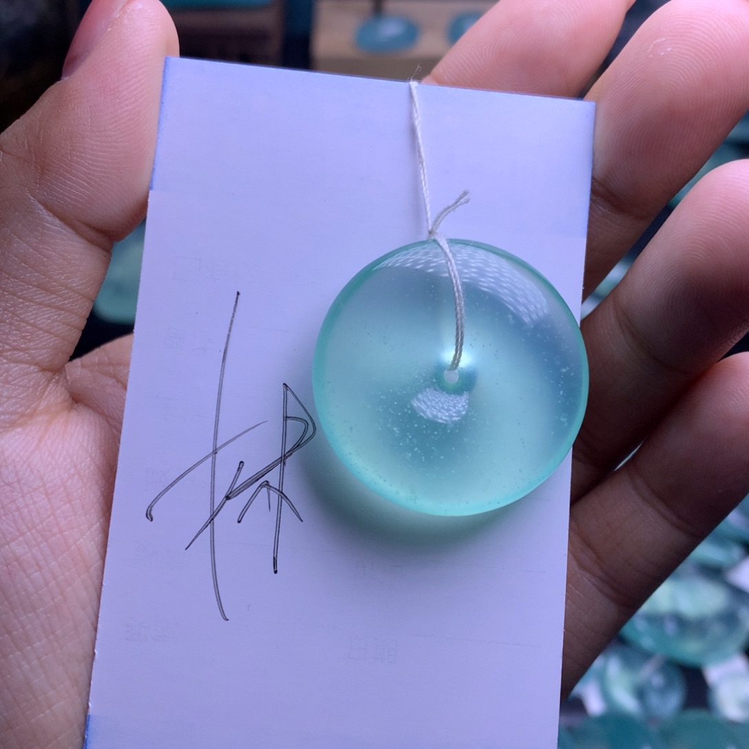 蛇纹石玉吊坠未镶嵌