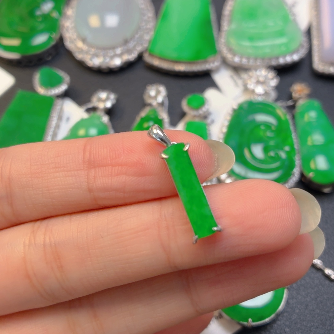 翡翠银S925镶嵌颈饰