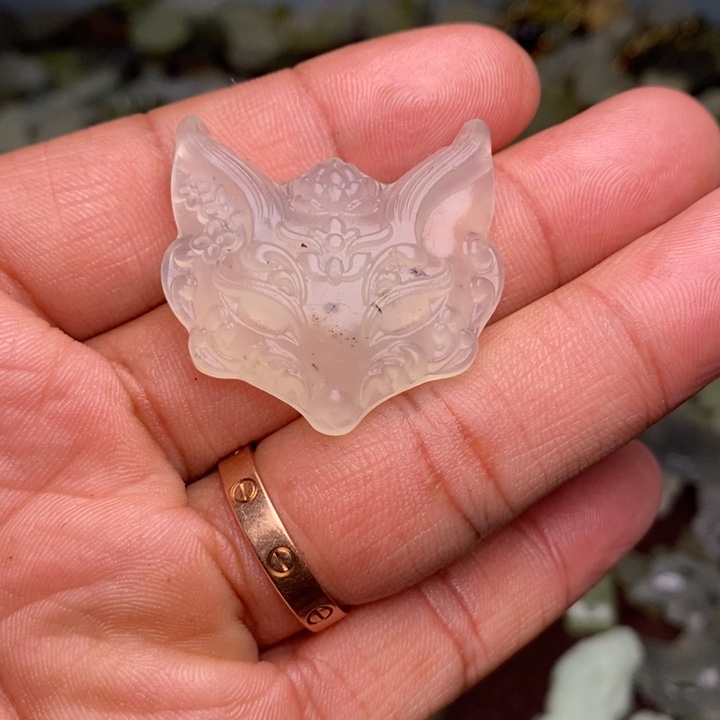 蛇纹石玉颈饰合金66