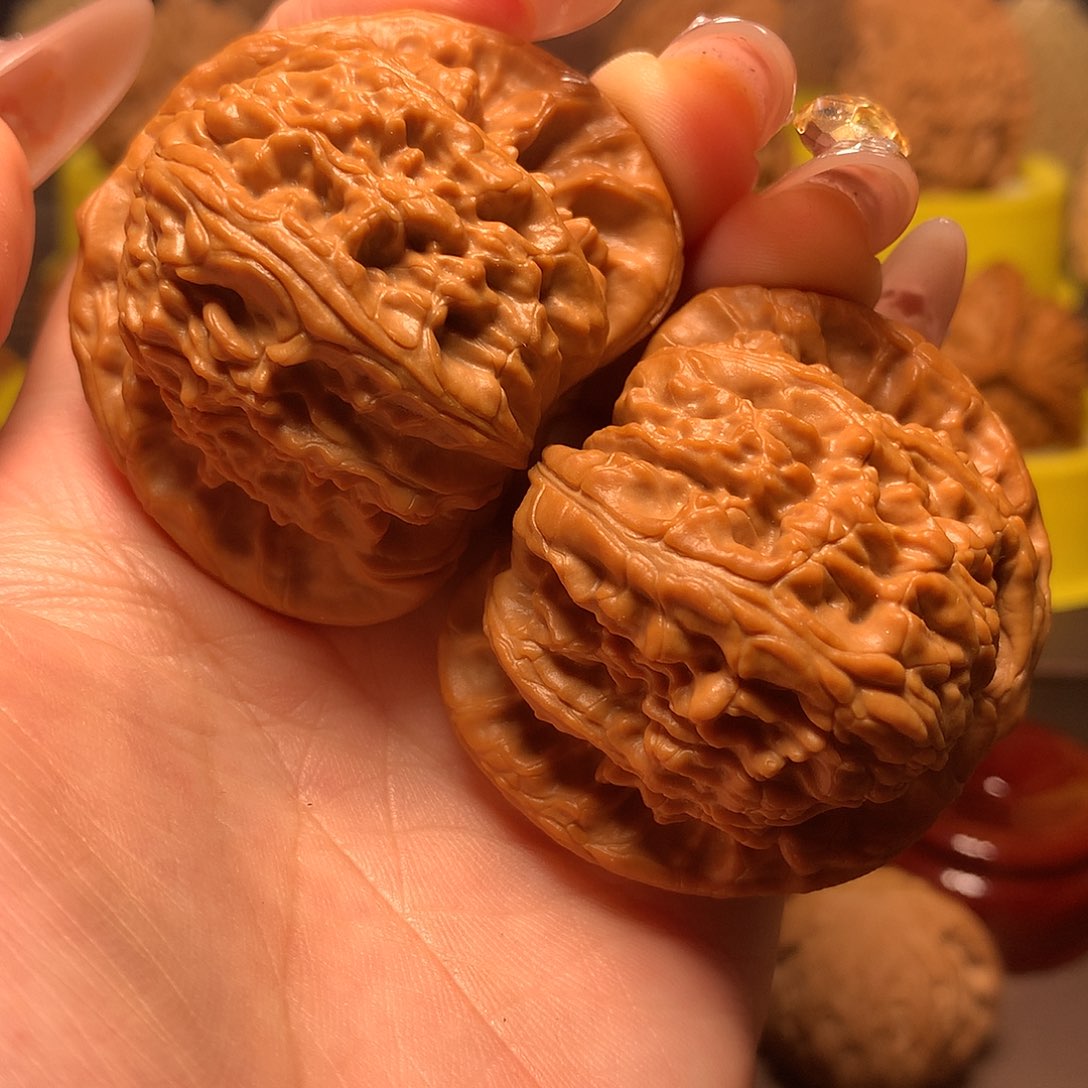 文玩核桃吊坠全品毕业大白狮子47