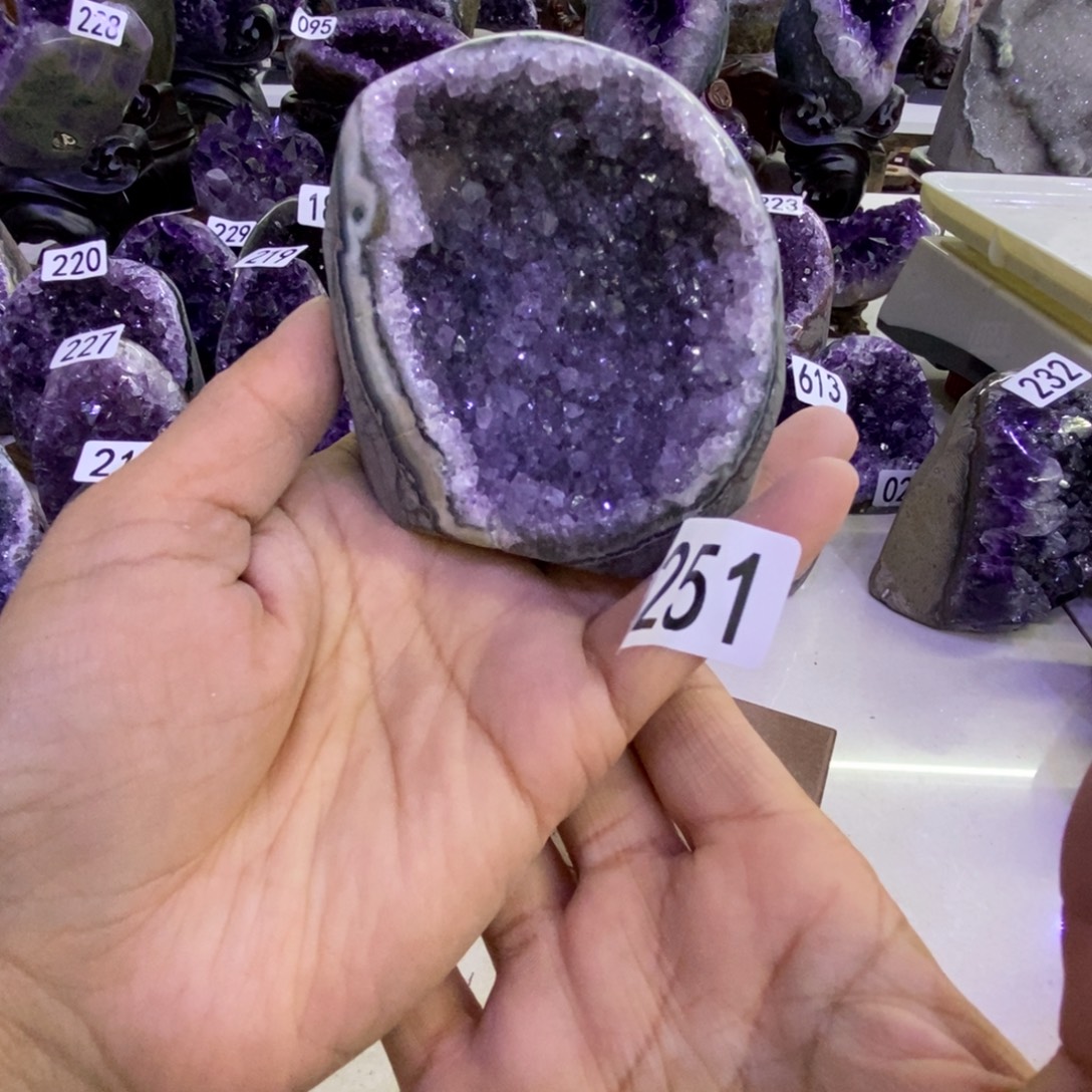 紫晶大型摆件（非配饰）未镶嵌
