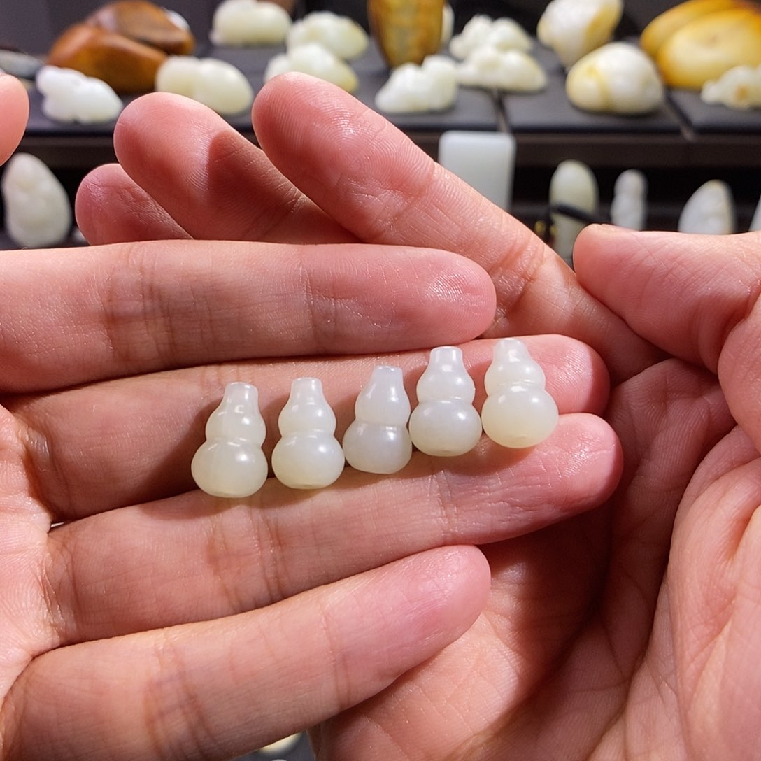 和田玉颈饰未镶嵌q*u