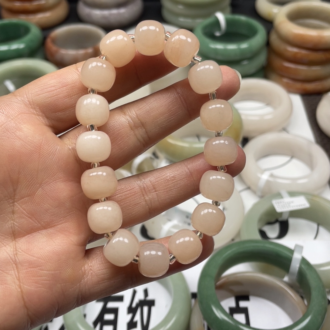 未镶嵌手镯石英质玉