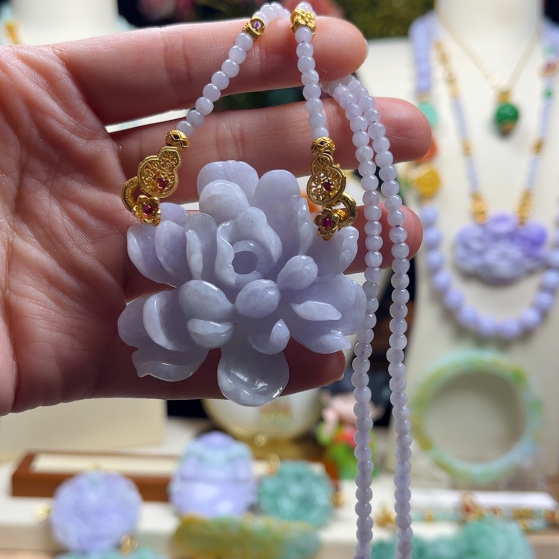 翡翠颈饰未镶嵌天然翡翠