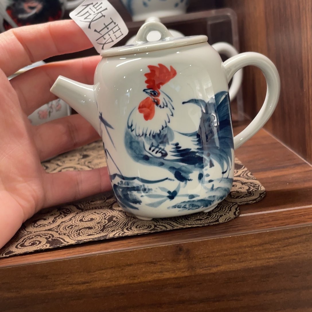 釉下手绘茶具微瑕