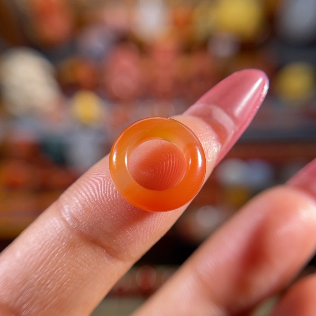 南红玛瑙大黑洞跑环内径7.6不退换未镶嵌