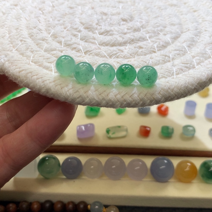 定制翡翠未镶嵌7.5mm特色乌鸡飘花