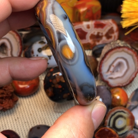 人***意玛瑙/玉髓合金珠宝奇石