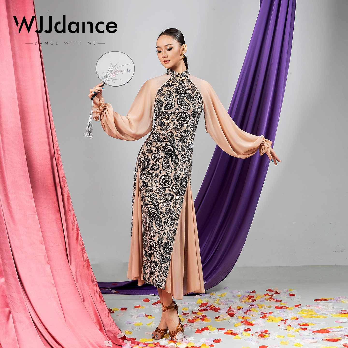 WJJdance拉丁舞旗袍连衣裙女2025新款印花丝绒立领灯笼袖长裙演出
