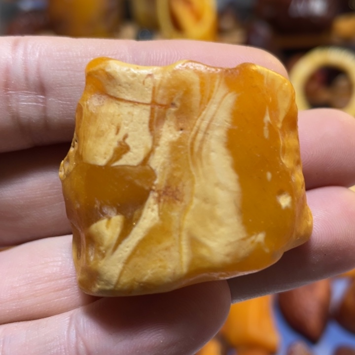 定制琥珀未镶嵌原矿