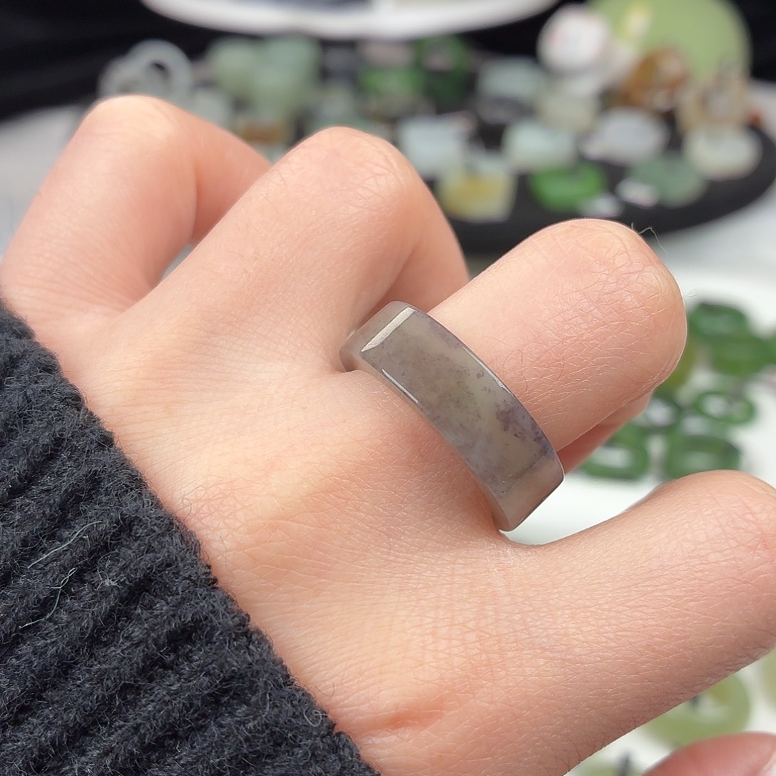 和田玉未镶嵌戒指S83飘紫直切18.8