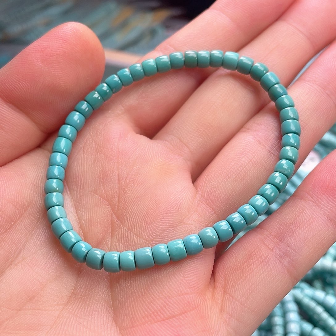 绿松石未镶嵌颈饰