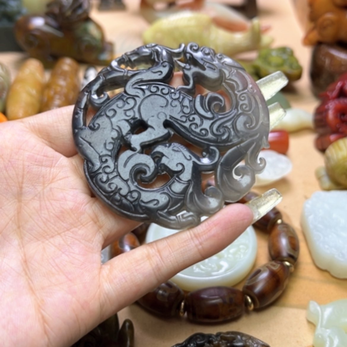 【闪购商品】蛇纹石玉颈饰未镶嵌