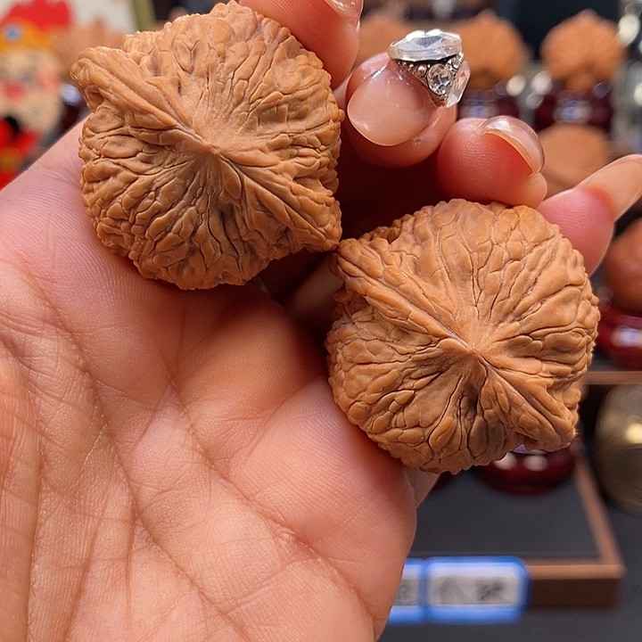 文玩核桃吊坠39泥鳅背