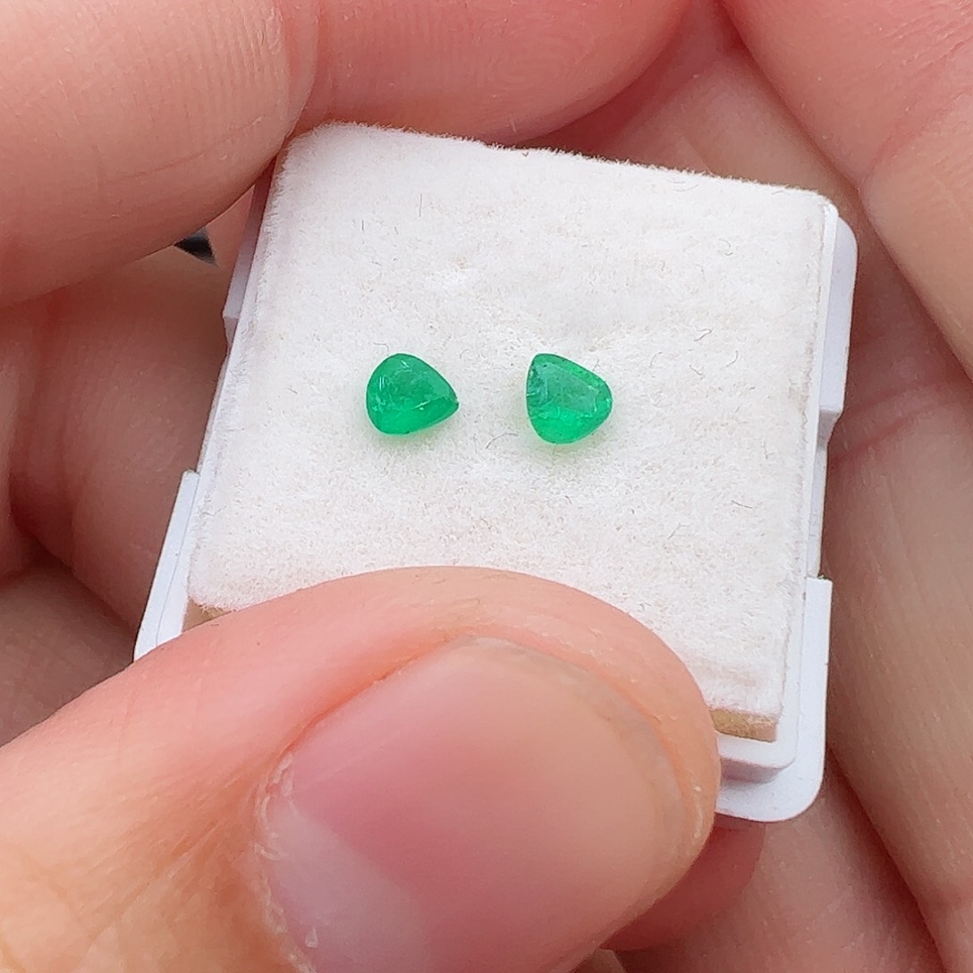 祖母绿裸石未镶嵌裸石2颗