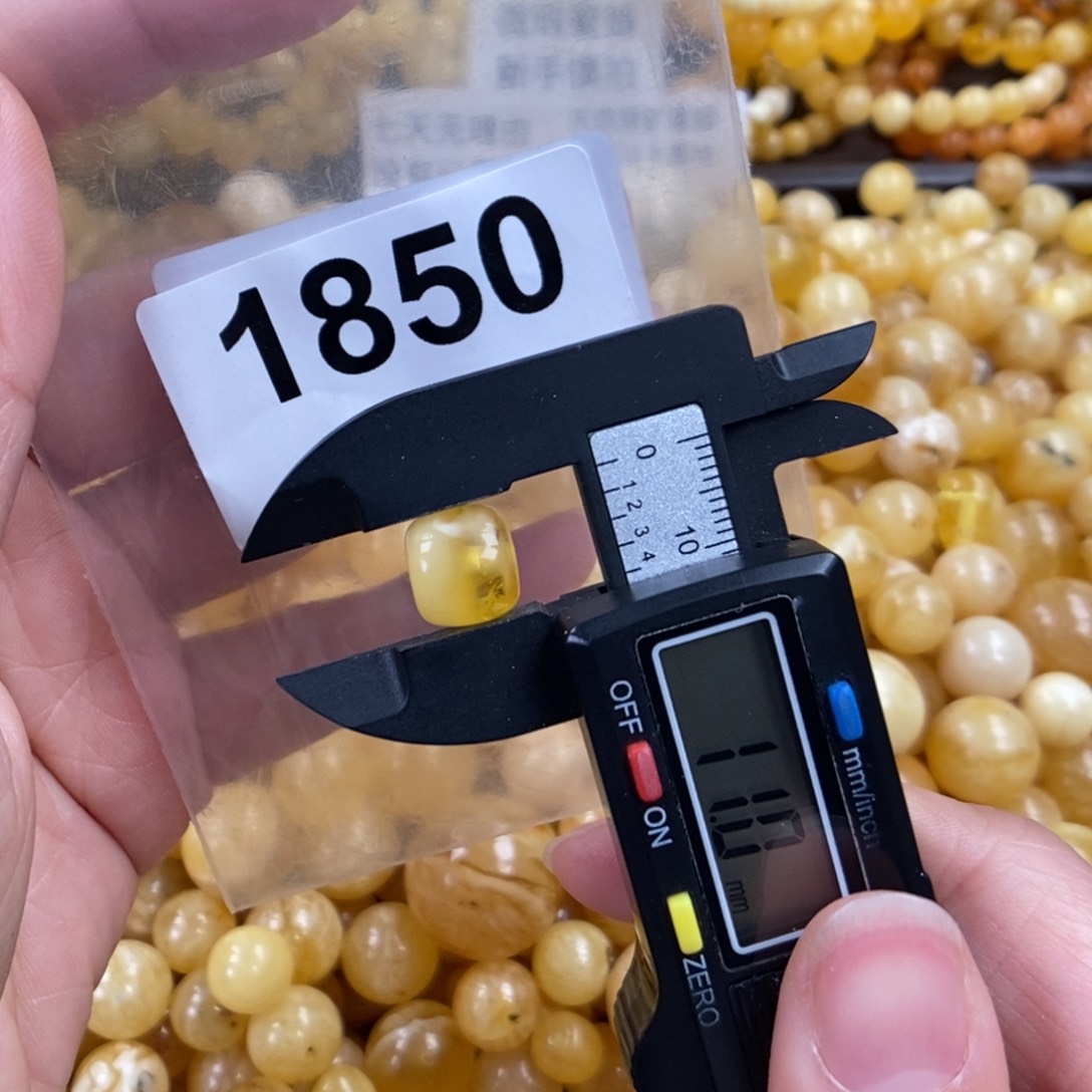 未镶嵌蜜蜡珠宝奇石