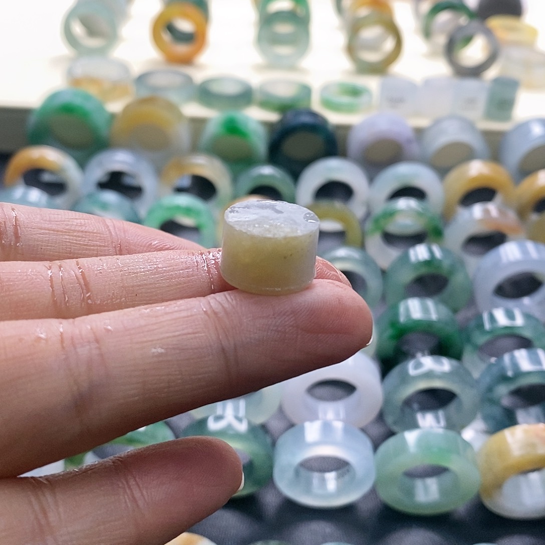 定制翡翠未镶嵌A***i翡翠