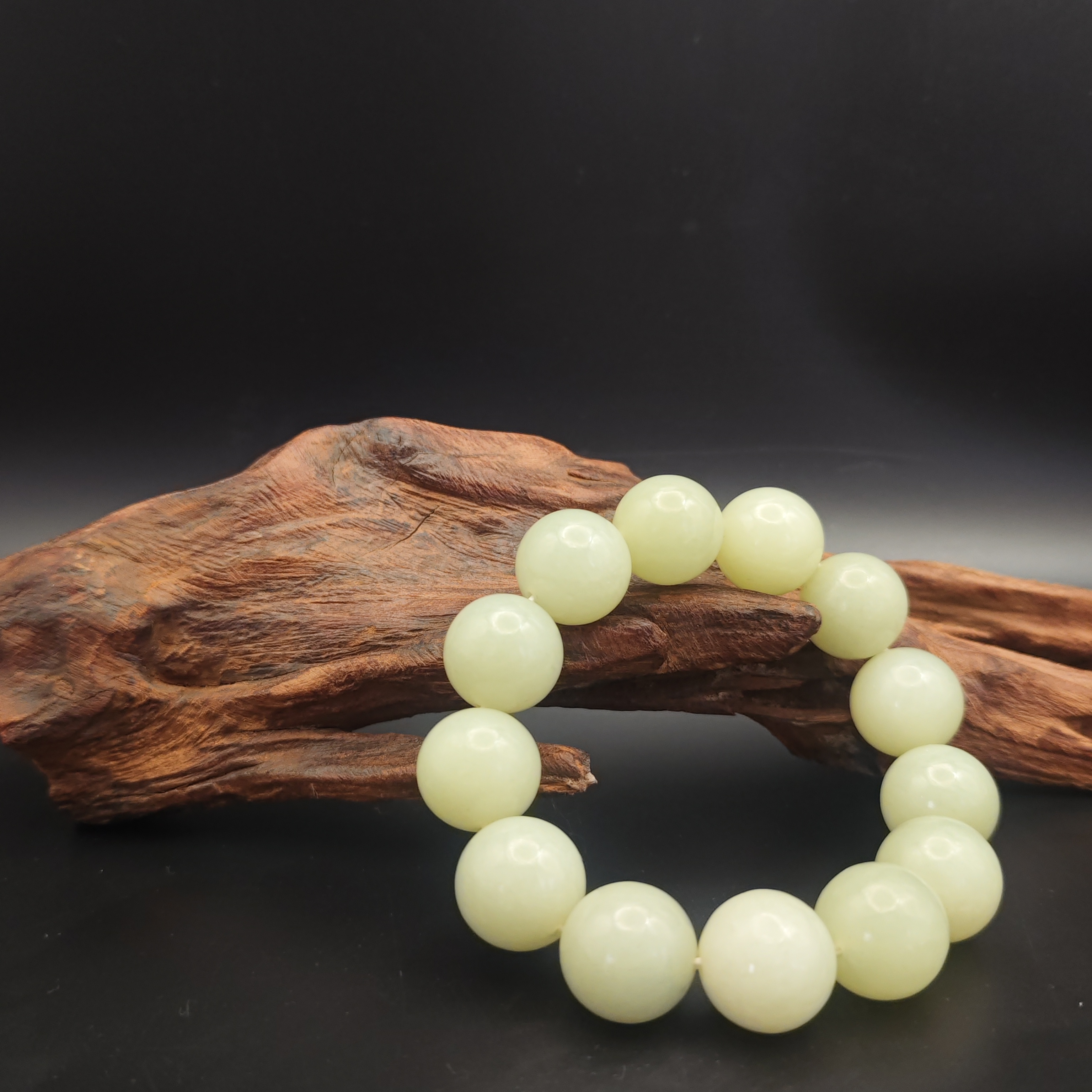 Q和田玉黄口圆珠手串（1128）