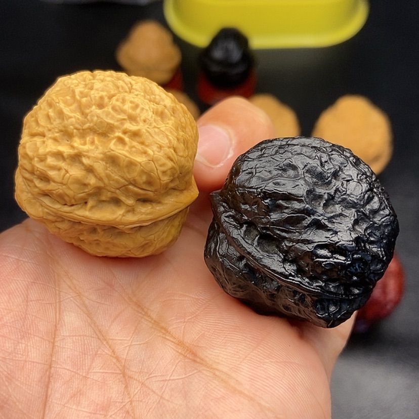 【闪购商品】把件文玩核桃35尺脑纹金蟾