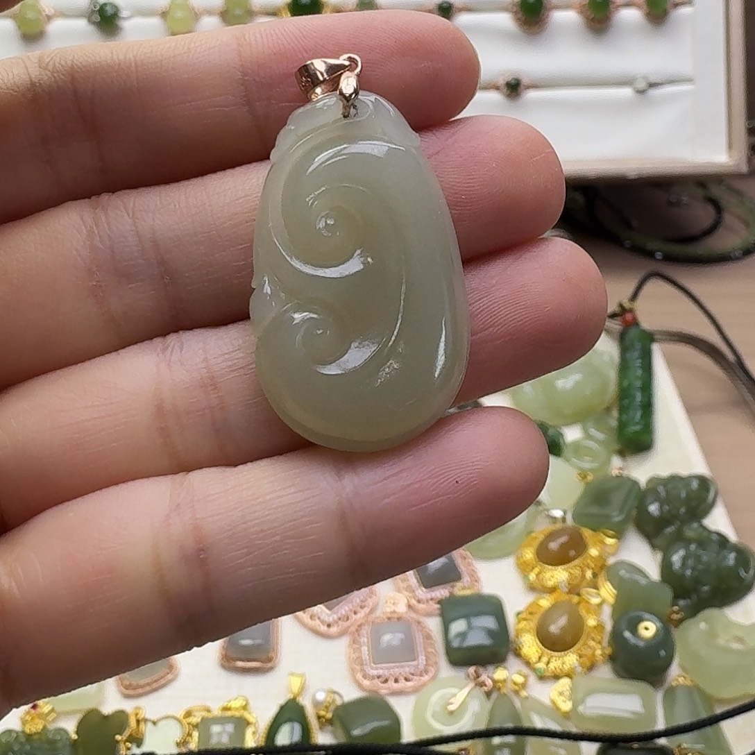 和田玉银S925镶嵌颈饰