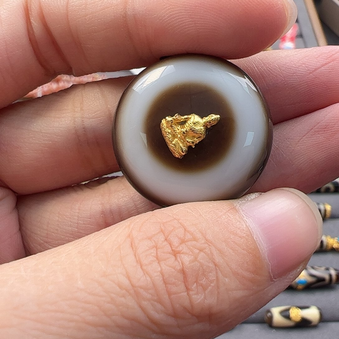 【闪购商品】玛瑙/玉髓颈饰18K金镶嵌一个